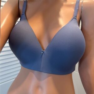 Smooth Plunge T-Shirt Bra in Crystal Grey